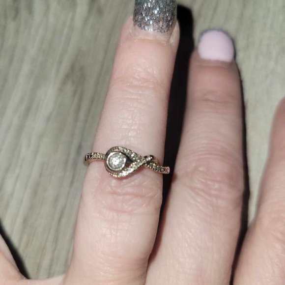 Zales  1/10 CT. T.W. Diamond Ring in 10K Rose Gold - Picture 2 of 6